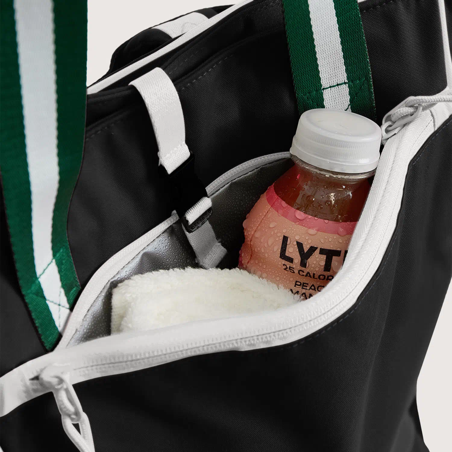 Advantage 18L Totepack - Image 30