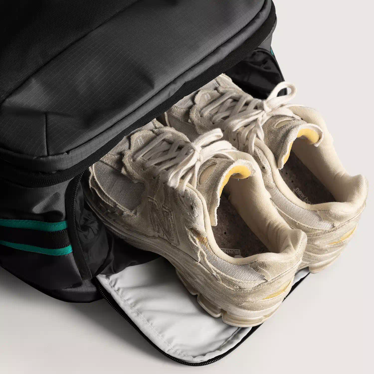 Blast Pro 40L Travel Backpack - Image 37
