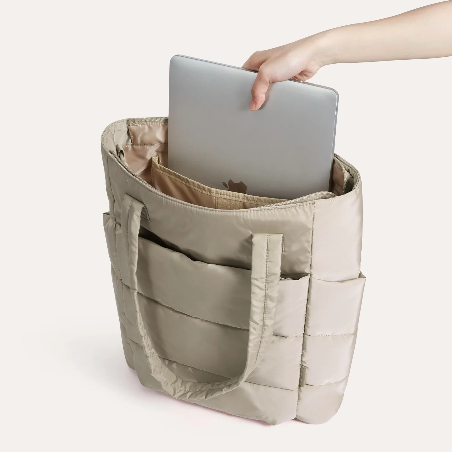 Bubble 21L Puffy Tote - Image 25