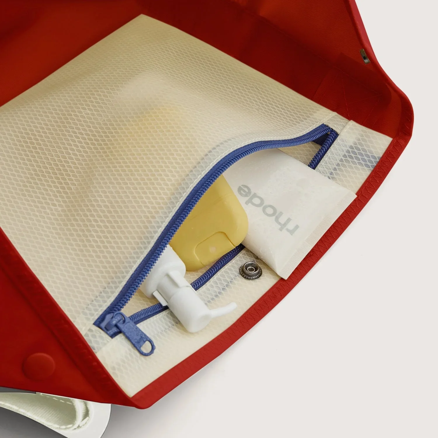 Coast 40L Tote - Image 62