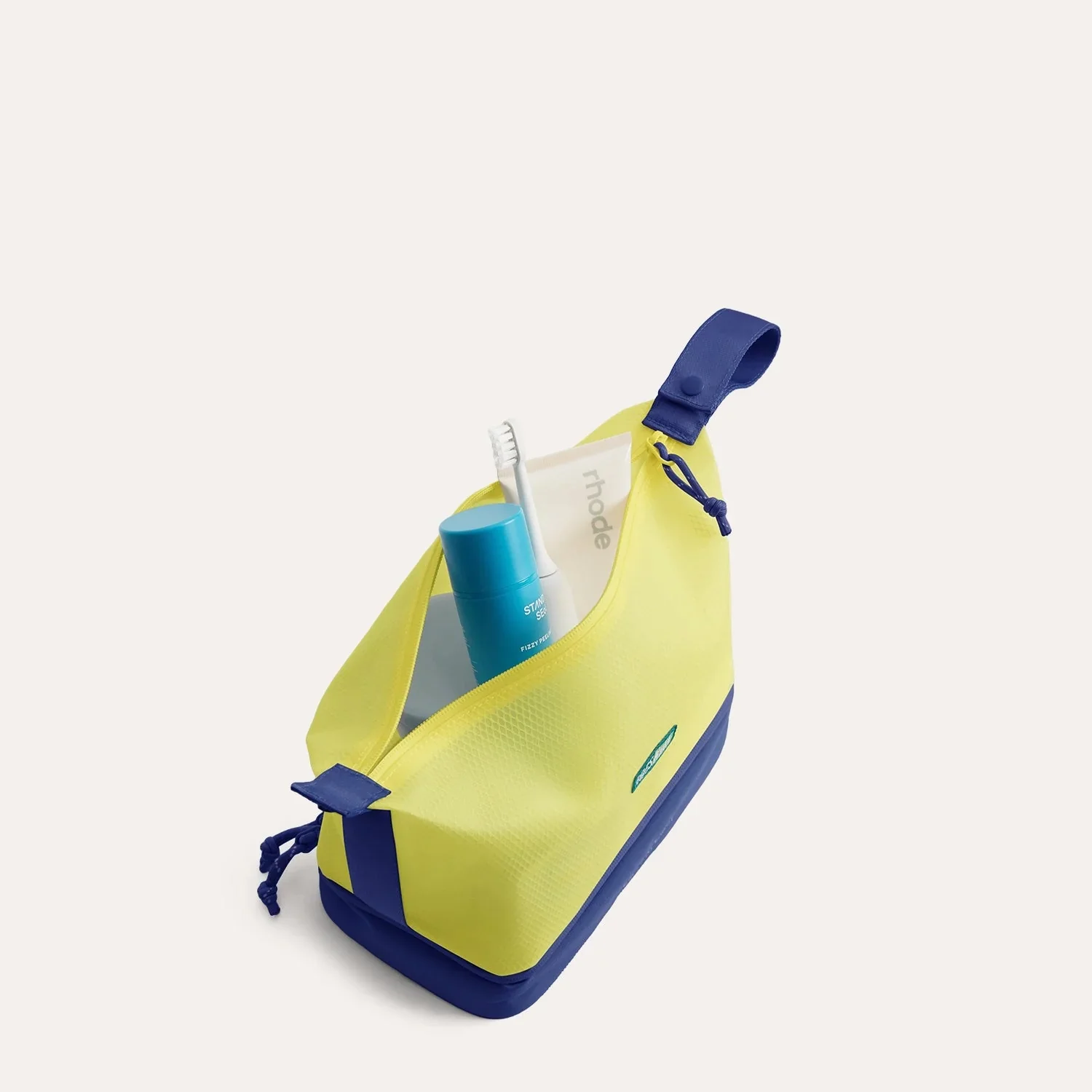 Coast Toiletry Bag - Image 17