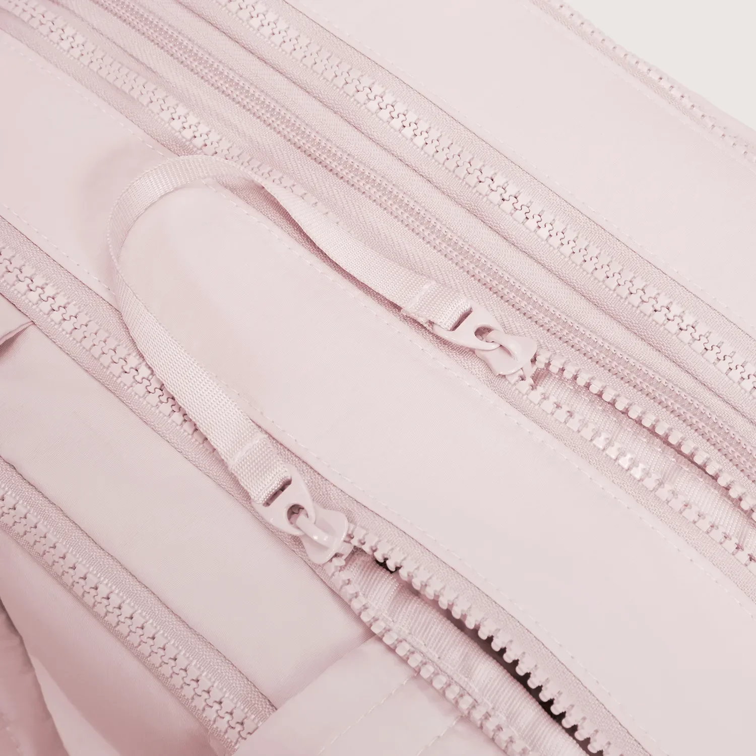 Crush Versatile Toiletry Bag - Image 19