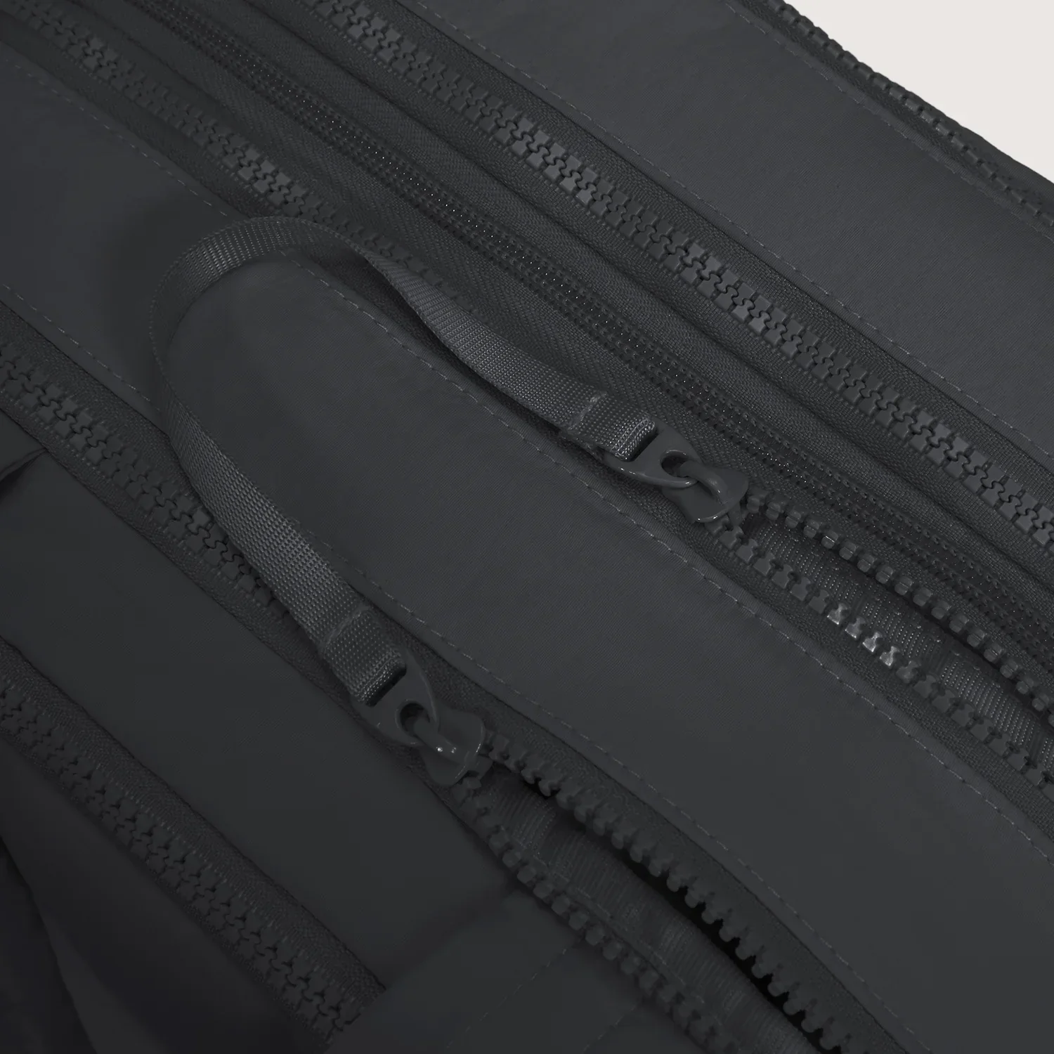 Crush Versatile Toiletry Bag - Image 40