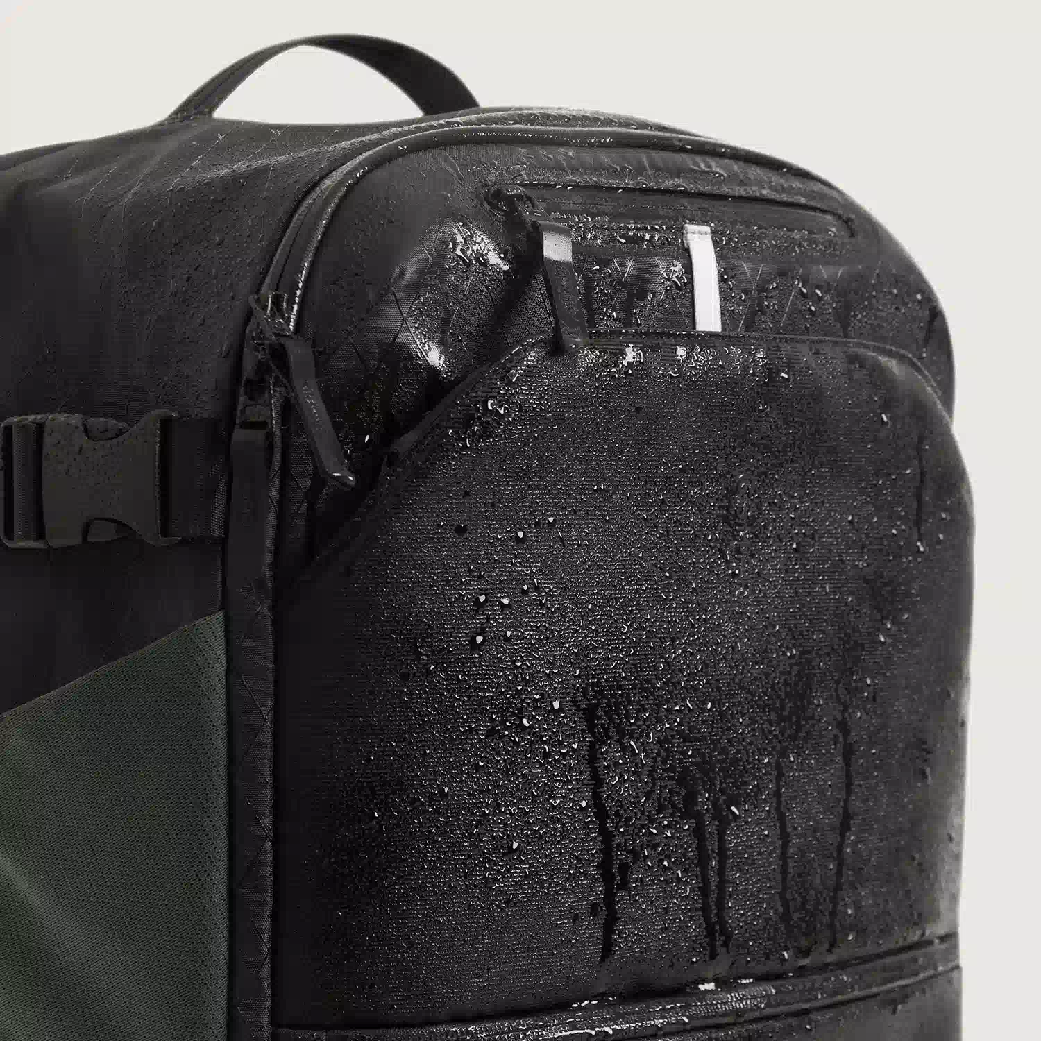 Dense 40L Travel Pack - Image 12