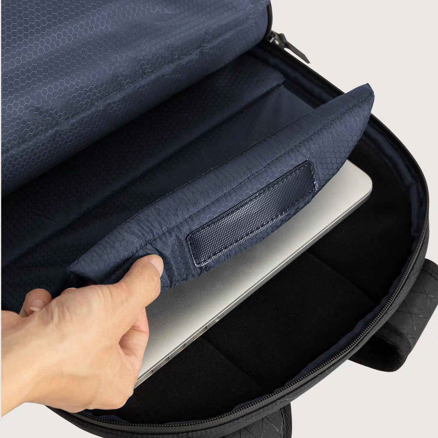 Dense 24L Urban Pack - Image 14