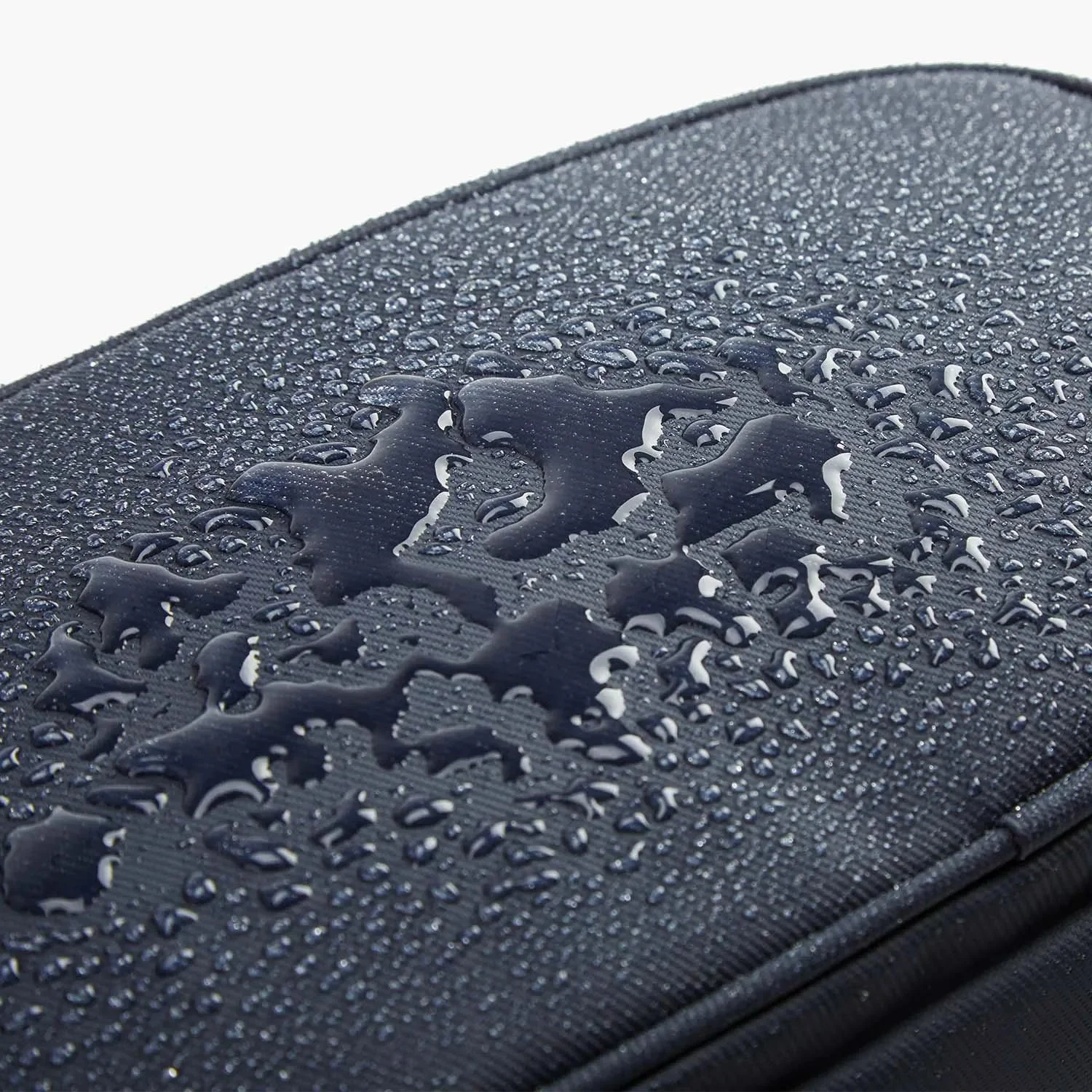 On-road Toiletry Bag - Image 35