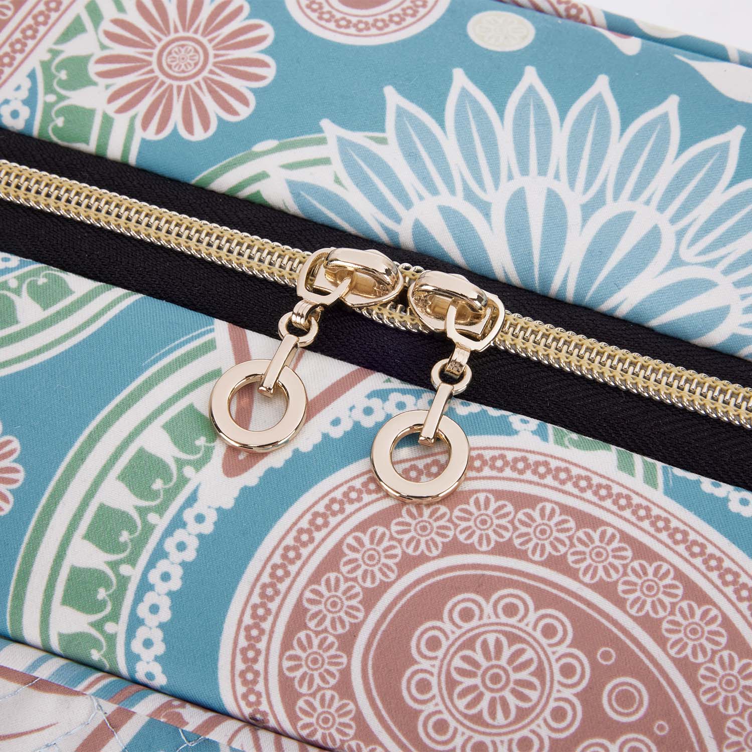 The Space Saver Hanging Toiletry Bag - Image 63
