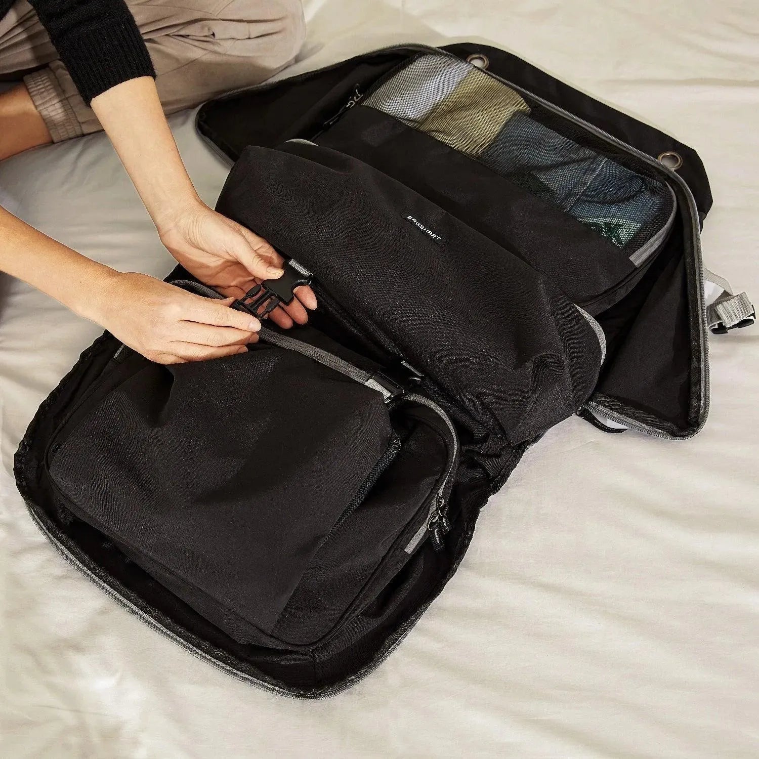 (FREE GIFT) 4-in-1 Family Travel Packing Cubes - Image 8