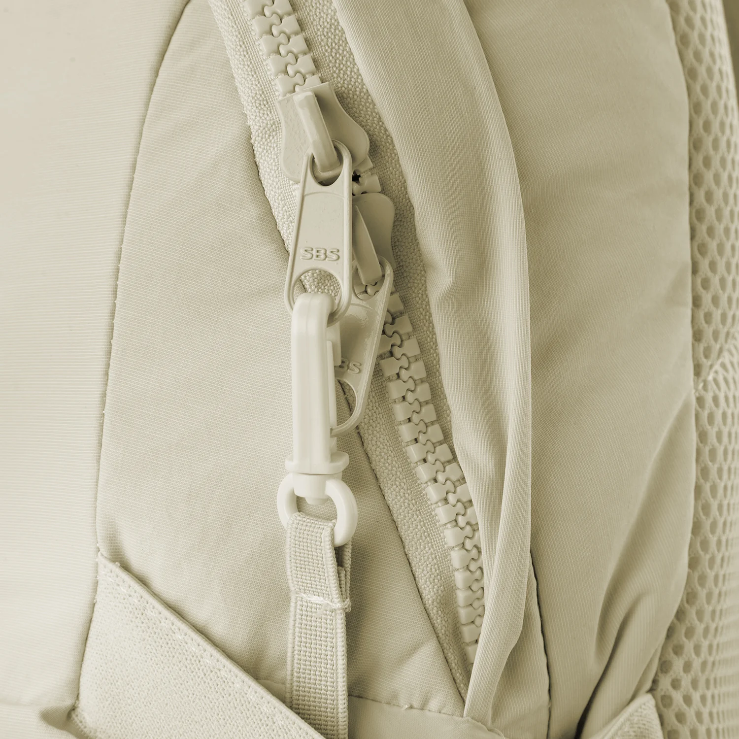 Zoraesque 13.3 Inch Featherlight Backpack - Image 37